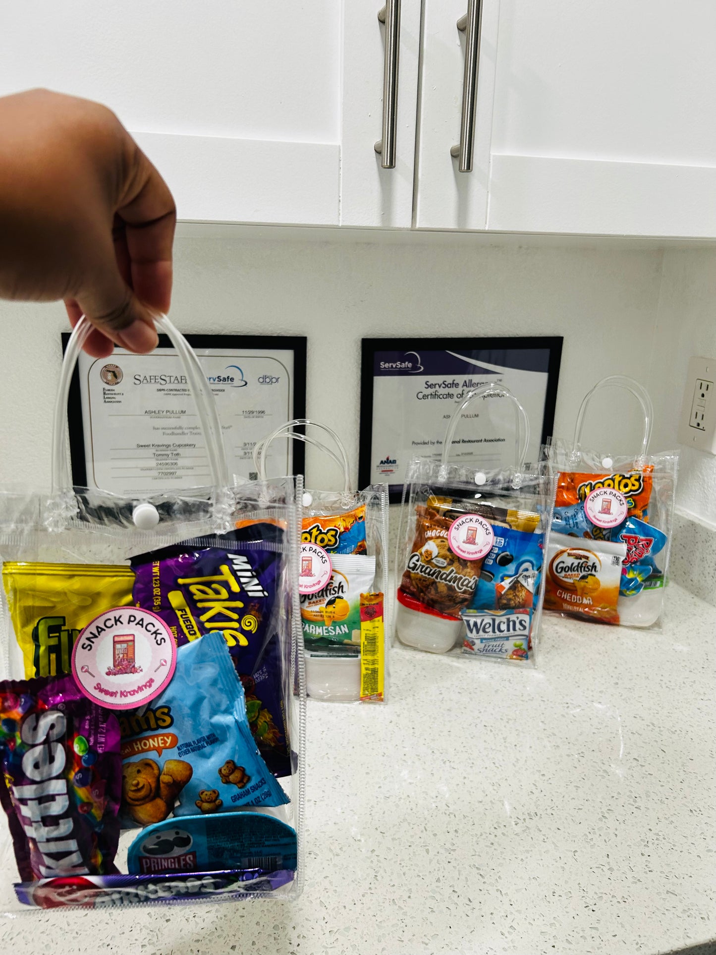 ⭐️ $5 Snack Packs with Soda – 4 Irresistible Flavors!